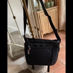 jansport network messenger bag